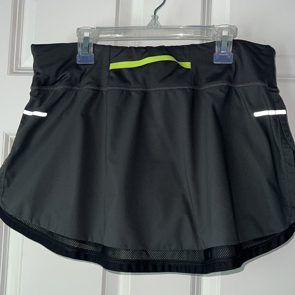 Nike Women's Dark Gray Running Skort - Picture 7 of 7